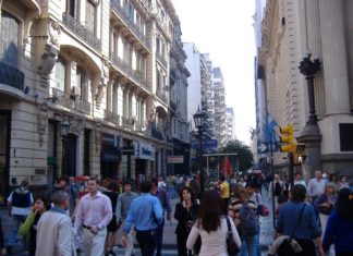 El comercio rechazó un nuevo feriado tras el Mundial y alertó por la crisis de las pymes