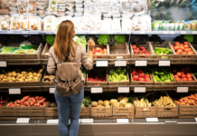 El consumo se concentra en alimentos y farmacias mientras caen las ventas de otros rubros