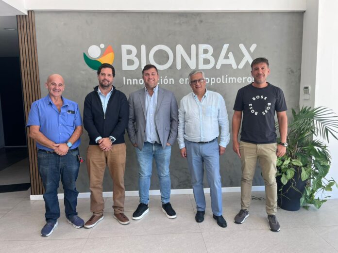 Bionbax recibió al secretario nacional Pablo Lavigne y avanza en la producción industrial de bioplásticos a partir de aceite de soja