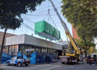 Cápsulas modulares: Edilizia instaló en Rosario una oficina de alta tecnología importada de China