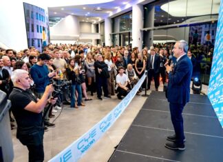 Tras la inauguración de BYD-Neostar, Javkin destacó la inversión privada y el avance de la movilidad eléctrica en Rosario