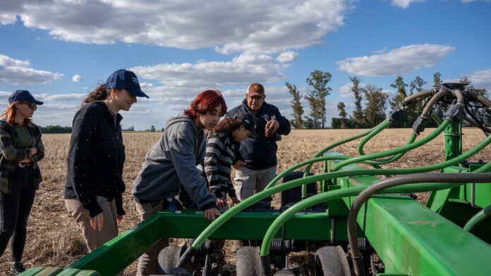 Bayer impulsa la tercera edición del programa que conecta a los jóvenes con la innovación y el agro