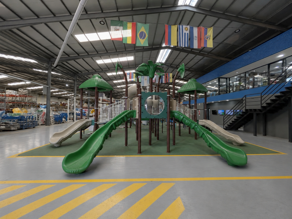 Аргентинская компания CRUCI экспортировала детские игровые комплексы в Испанию