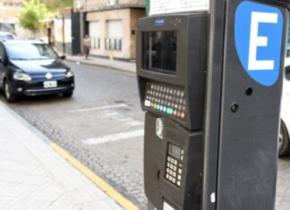 El Concejo aprobó incorporar códigos QR para facilitar el pago del estacionamiento medido