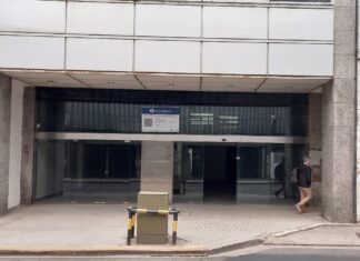 Subastan un edificio comercial de 800 m² en el microcentro de Rosario con una base de USD 534.000