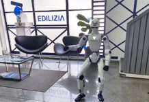 Presentan el robot humanoide de EDILIZIA en una charla sobre la inteligencia artificial y los negocios del futuro en la UNR