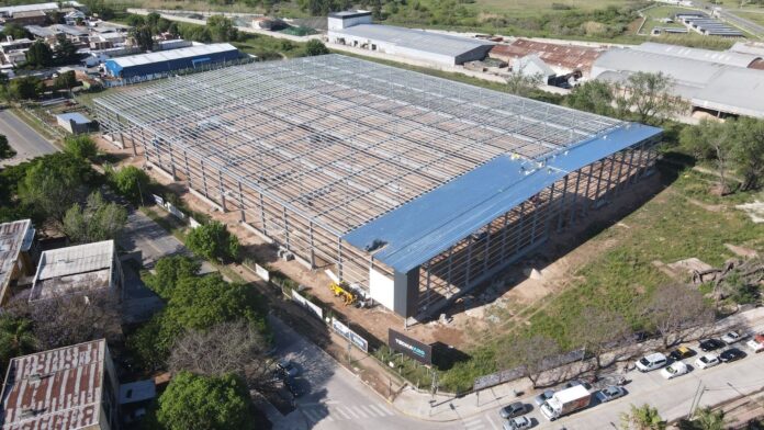 Naves industriales: la oferta de alquiler creció 70,5% en Rosario y la región